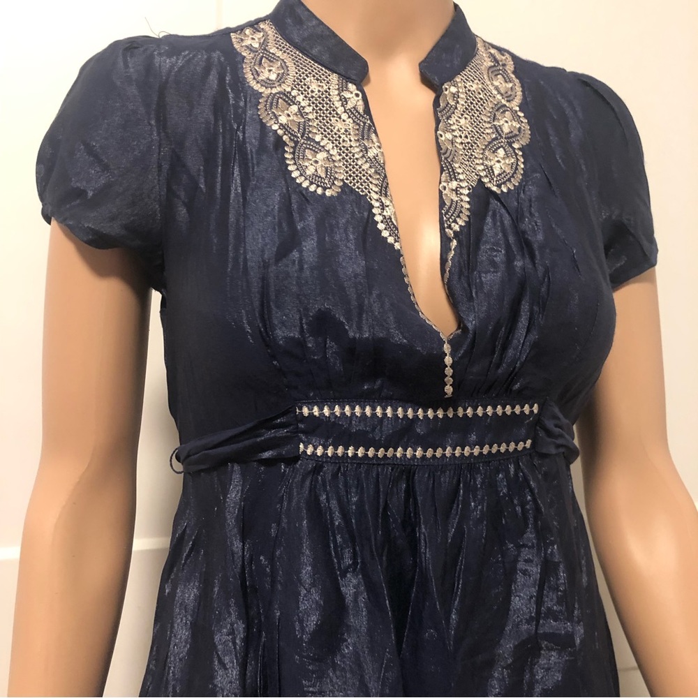 Premise Studio Navy Blue Sheen White Lace Short Puffy Sleeves Top Blouse XS - Picture 2 of 3